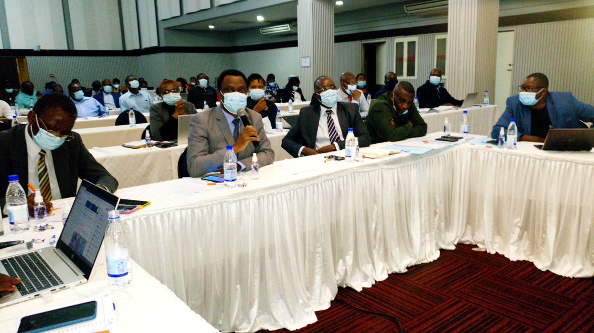 FNCZimbabwe's tweet photo. #HappeningNow ZimVAC 2021 Rural Livelihoods Assessment Report Validation meeting. Stakeholders are reviewing the preliminary findings with a view of strengthening their relevance, clarity and utilisation. https://t.co/J5QnyfheWE