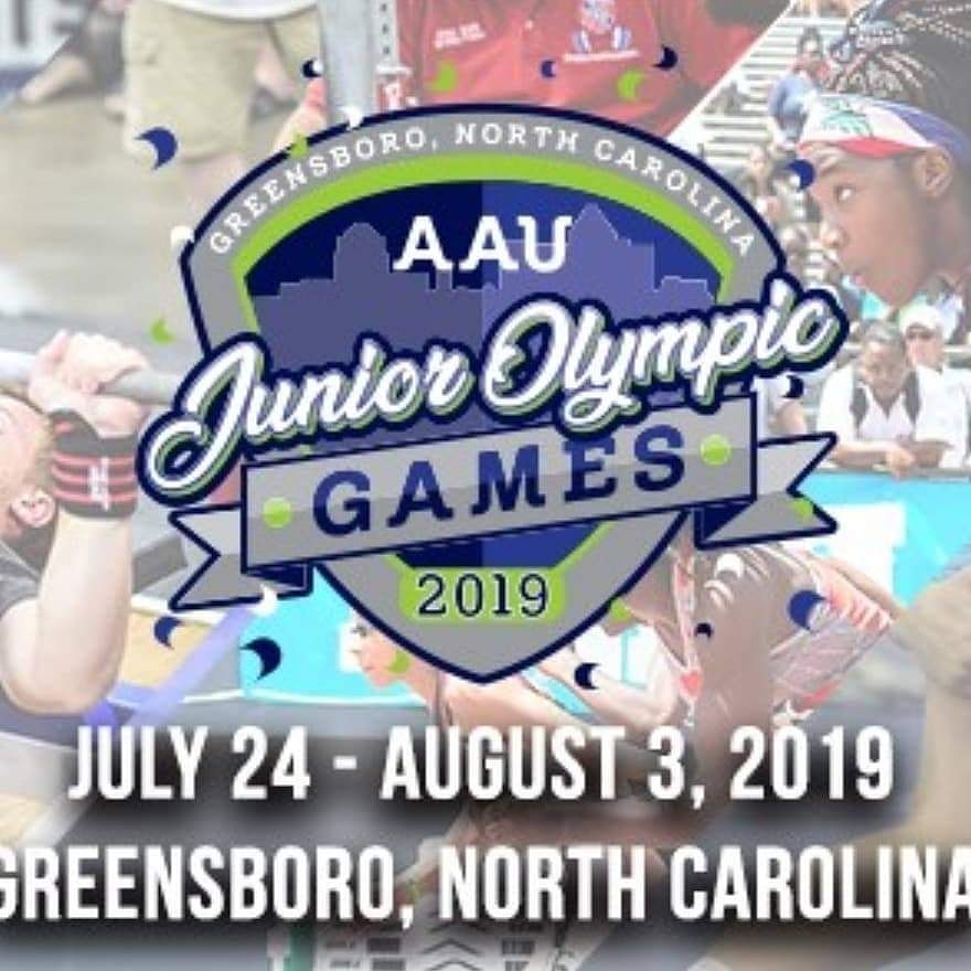 CapeFearFlyers's tweet photo. On #AAUTrackDay we remember that in June of 2019 the Cape Fear Flyers had 28 athletes qualify to compete at the 2019 AAU Junior Olympics in Greensboro, NC.
#aaujuniorolympics2019 #capefearflyers #youthrunners #runjumpthrow #RunILM #GlobalRunningDay https://t.co/ZXWOdyOaih