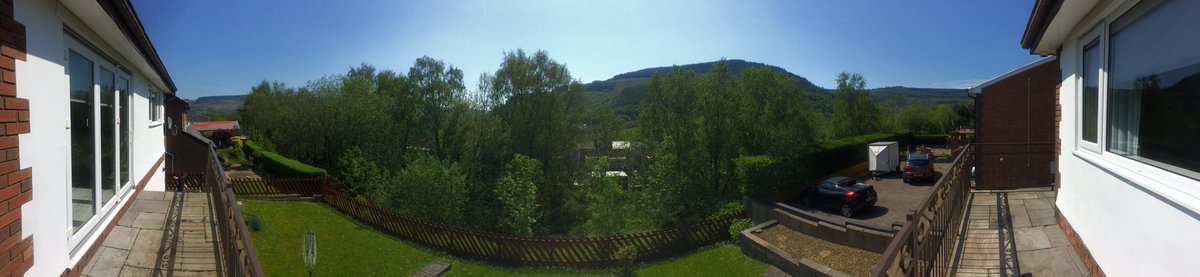 This is the view I shall wake to from now on 🥰, panoramic mountains, an abundance of wildlife and peace and quiet 🥰! 
They neighbours are wonderful, we sat and chatted for ages over the wall. No more military moves, this is home 🏡