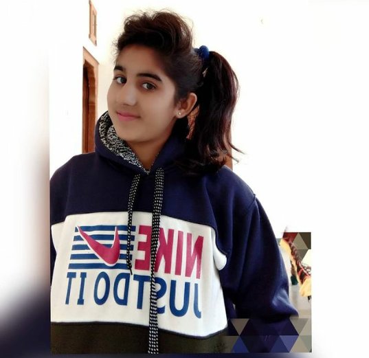 मेरी अपनी स्वतंत्र विचारधारा है,
जिनके भी विचार मुझे अच्छे लगेंगे उन्हें मै सपोर्ट करूंगी और जिनके नहीं लगेंगे उन्हें इग्नोर..
        फिर चाहे वो कोई भी हो.🙏

जिनको भी मेरे विचार अच्छे लगे वो ही मुझे फॉलो करें अन्यथा नहीं .....✍️
<a href="/NikuChoudhary_/">Niku_Bijarniya</a> <a href="/drshravanosian/">Dr. Shravan Choudhary</a> @BhagirathNain6
