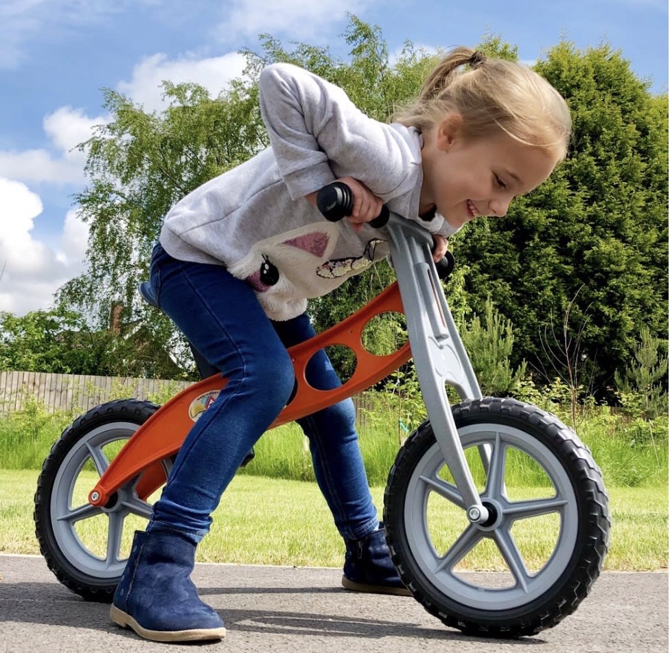 Happy Sunny Days!! ☀️☀️☀️⠀⠀⠀⠀⠀⠀⠀⠀⠀
Check Out Our New Balance Bike ⠀⠀⠀⠀⠀⠀⠀⠀⠀
Just in Time for Summer 😎
👉 bit.ly/3i6G8Li
 #balancebike #myfirstbike
#mondaymotivation