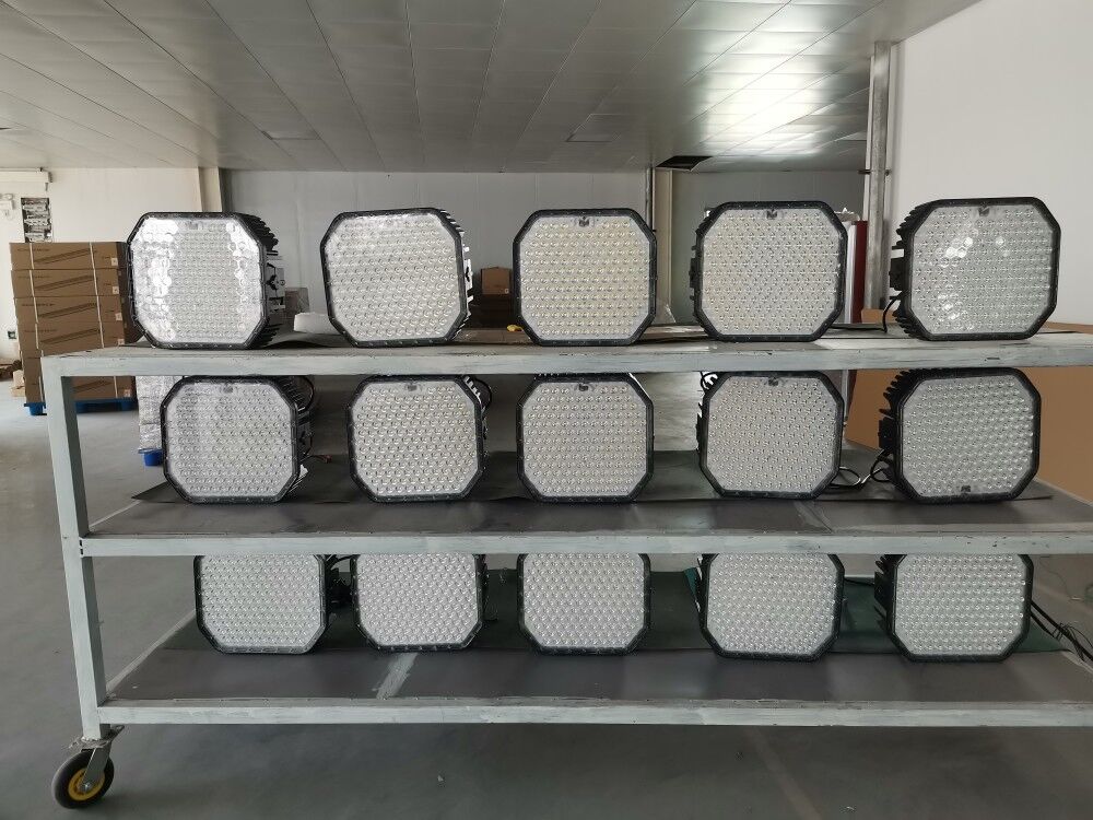hishinegroup's tweet photo. Hi Shoot Led stadium Light ~ High Mast Roadway Lighting
170LM/W 15°/30°/45°/60° are available
joanna@hishine.cc
LED Stadium Light 600W | Stadium lighting solutions:contact Joanna@hishine.cc for more details.
https://t.co/CuLwKT66Nr.
#hishine #highmast #stadiumlight #floodlight https://t.co/BuxCynkkqm