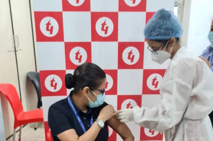 IndiGo6E's tweet photo. Going non-stop until our entire workforce is vaccinated! Have you got your shot yet? #GetVaccinated
#LetsIndiGo #Aviation #Vaccination #Vaccinated #StaySafe #EachOneForEveryOne https://t.co/SAzVPISZGm