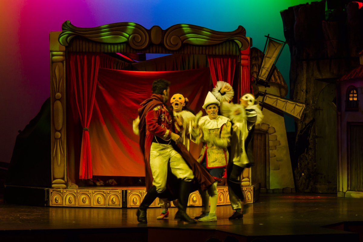 Ayer tuvimos la suerte de empezar el #lunes con una #campañaescolar 🎶🎭💪🏻🙏🏻

Nuestros peques pudieron disfrutar del espectáculo #pinocho 🎭

Un mañana genial cargada de energía con ellos.
¡Qué bien ir hacia la “normalidad” otra vez!

¡Os echábamos de menos!