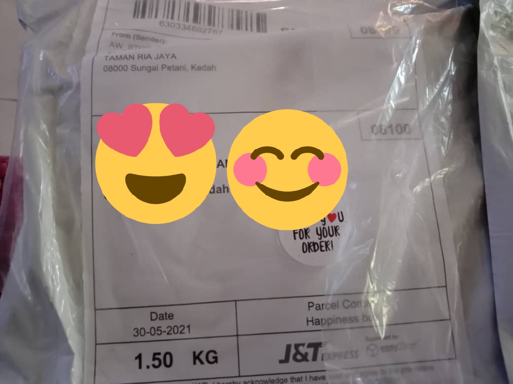 EzaMuktar17's tweet photo. Tq @aw_storehq for this parcel.Thank you to the sponsor & wish you murah rezeki Aamiin♥️ https://t.co/79un5TuRV0