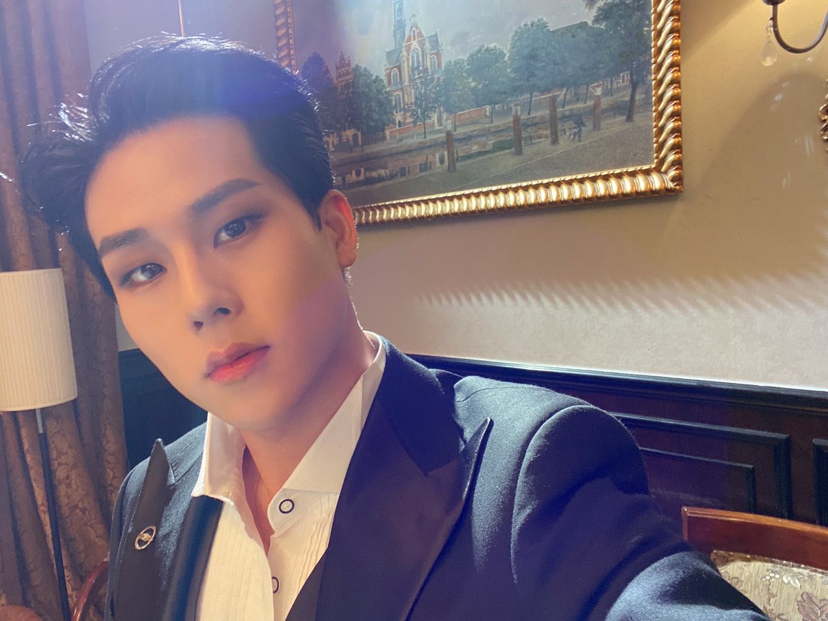 OfficialMONSTAX tweet picture