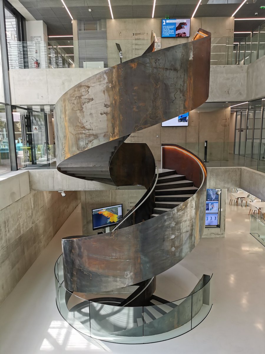 Webelse's tweet photo. Nouvelle adresse, nouveaux projets.  
Nous avons le plaisir de vous annoncer la signature d'un partenariat avec @imredd_uca
Au programme pour les 12 prochains mois. Un projet BIM, des développements sur mesure pour Leroy Merlin et le lancement du 1er RS de France 100% souverain. https://t.co/oZufAHULlY