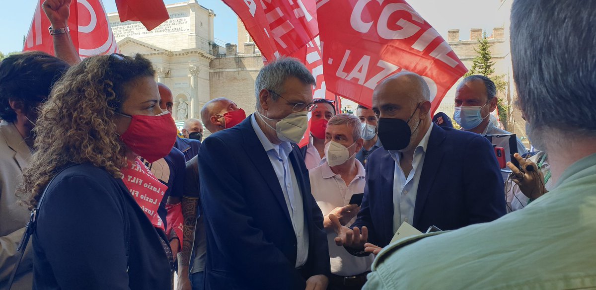 FiltCgil's tweet image. #trasportopubblicolocale #1giugno in corso #scioperonazionale con presidi nelle principali città. A #Roma davanti al #mims con la partecipazione di #MaurizioLandini Chiediamo rinnovo #contrattonazionale scaduto da oltre 3 anni @cgilnazionale @FILT_Roma_Lazio @Mtdebenedictis