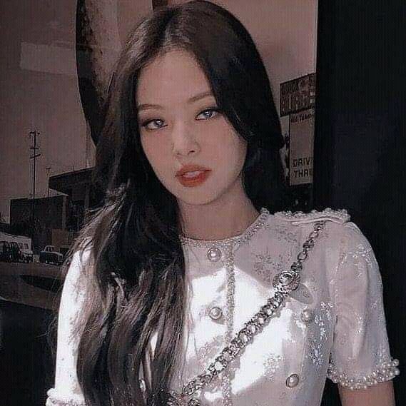 CellynAnastasya's tweet photo. Eumm maaf yh sebab hati ku bukan lah kayu melainkan langit yg maha luas,,namun kau juga harus tau langit pun pernah menangis https://t.co/VvyLvzE4kd