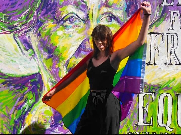 Haaappppy Pride Month! An old pic but by far a favourite! Sending love and light to those shouting it loud and proud, those shy and quiet, and those who are still figuring it all out! Love is love in the end!
❤️🧡💛💚💙💜🦄
>
>
>
#pride #PrideMonth #york #yorkshire #LGBTQIA