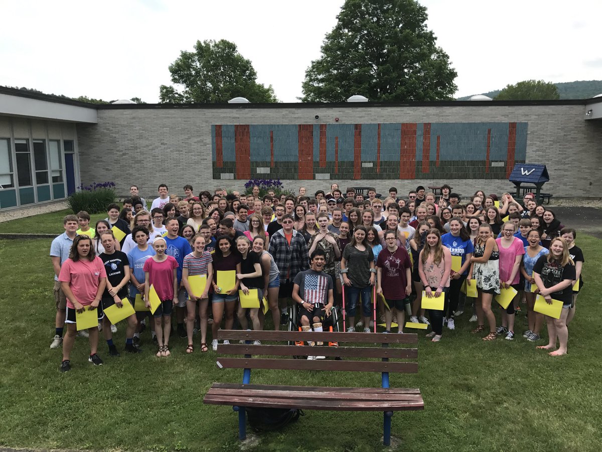 AaronRobb5's tweet photo. Took this pic of the #Wahconah Class of 2021 during 8th grade step up day. On Saturday they will be come the very last class to graduate from the original Wahconah. ⁦@wahconahrhs⁩ #WahconahVolumeOne https://t.co/M1xZoKPTOZ