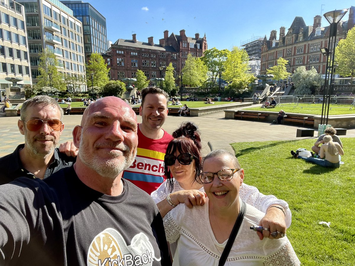 CioKickback's tweet photo. FUN IN THE SUNSHINE! 🌞 #HappyTuesday #MentalHealthMatters #SunnySheffield ##KickBackRecovery #AddictionChat #CONNECTION #Community #BreakTheStigma #RecoveryPosse https://t.co/hNfzzt5Vng