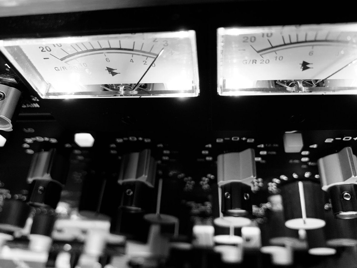 ADmasteringUK's tweet photo. API 2500 VU meters API 5500 knobs #potentiometers #knobs #API #2500 #5500 #analog #stereo #compressor #equaliser #eq #mastering #admastering #admasteringuk #london #uk @ADmasteringUK https://t.co/Hyu1BqdRY8