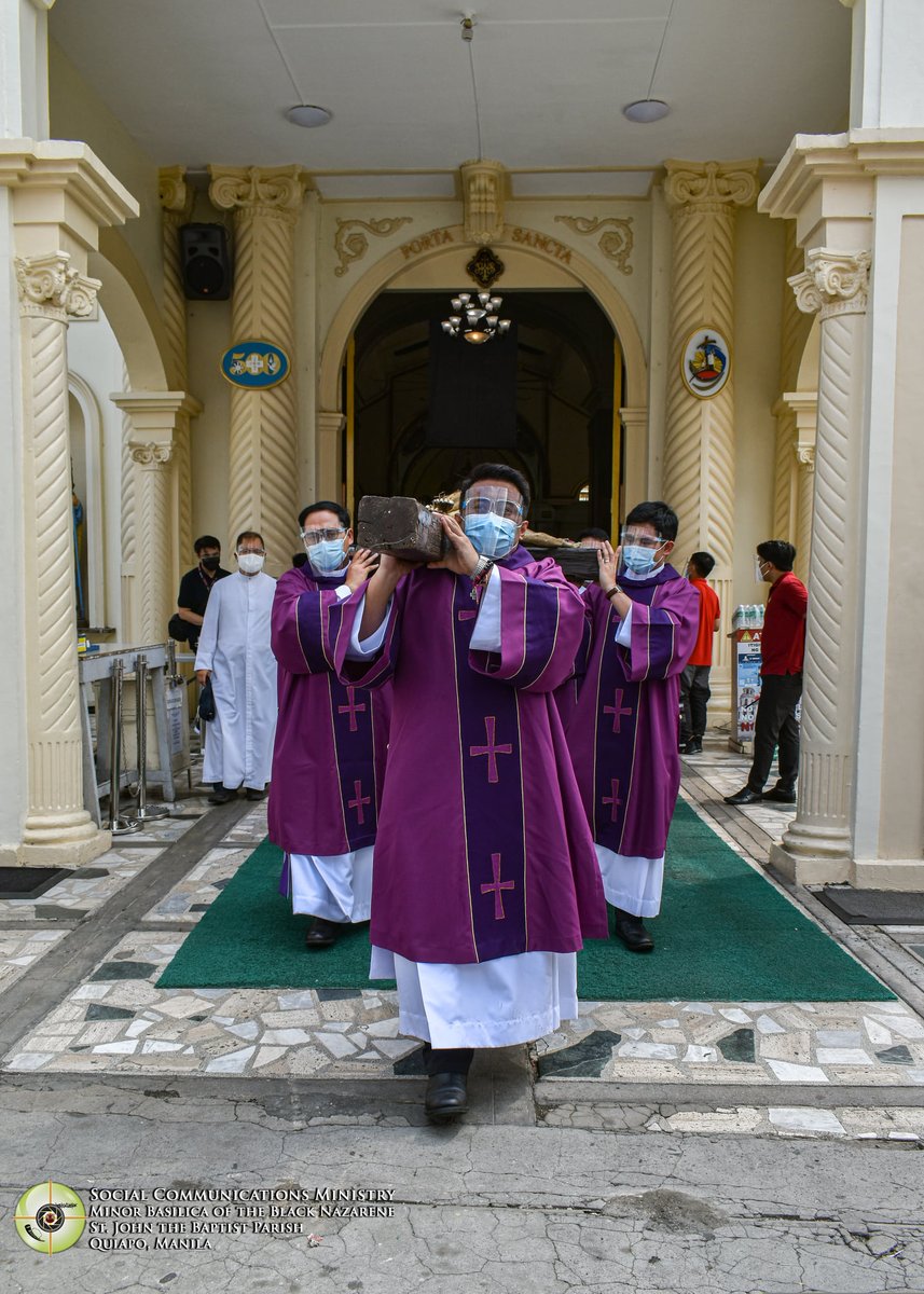 quiapochurch's tweet photo. Archdiocesan Day of PRAYER and FASTING

• Penitential Walk of Priests
(Quiapo Church to Sta. Cruz Parish, Manila)

#500YearsOfChristianity #GiftedToGive #ArchdioceseOfManila  #RCAM #QuiapoChurch #PrayTogether #PenitentialService #Prayer #Fasting #PrayerAndFasting https://t.co/us5qKu50ja