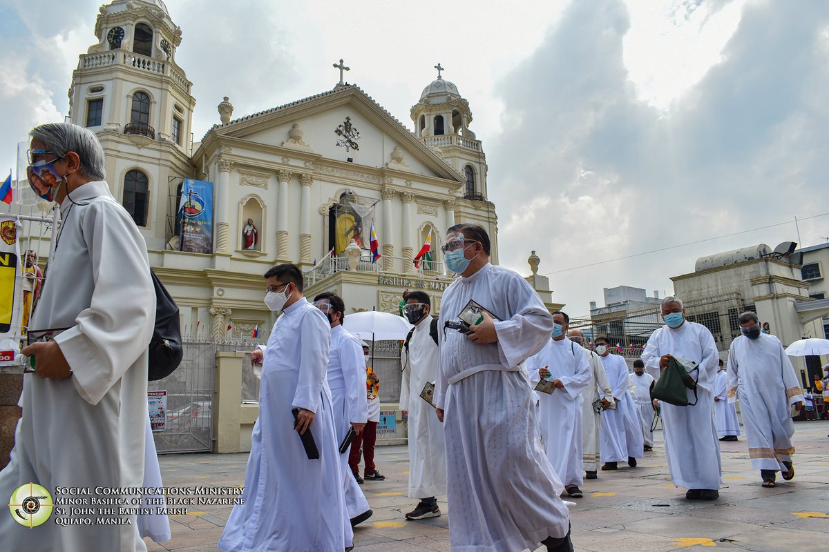 quiapochurch's tweet photo. Archdiocesan Day of PRAYER and FASTING

• Penitential Walk of Priests
(Quiapo Church to Sta. Cruz Parish, Manila)

#500YearsOfChristianity #GiftedToGive #ArchdioceseOfManila  #RCAM #QuiapoChurch #PrayTogether #PenitentialService #Prayer #Fasting #PrayerAndFasting https://t.co/us5qKu50ja