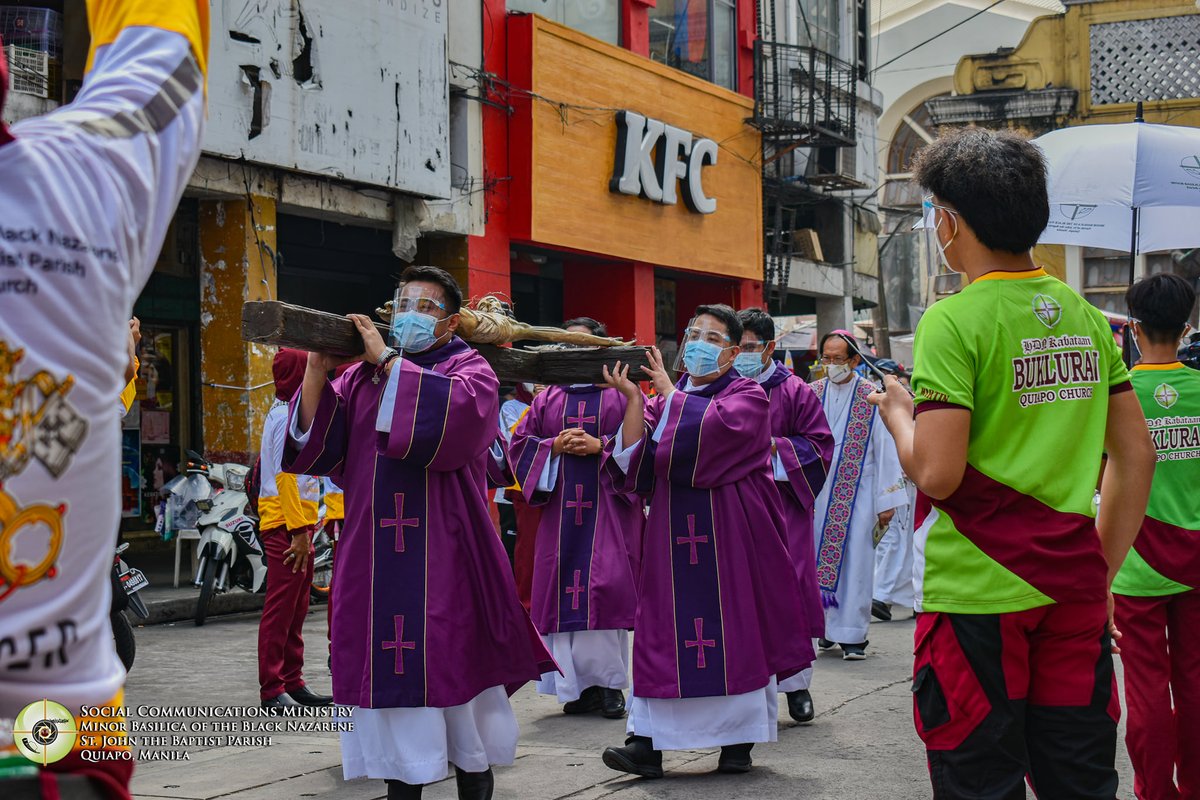 quiapochurch's tweet photo. Archdiocesan Day of PRAYER and FASTING

• Penitential Walk of Priests
(Quiapo Church to Sta. Cruz Parish, Manila)

#500YearsOfChristianity #GiftedToGive #ArchdioceseOfManila  #RCAM #QuiapoChurch #PrayTogether #PenitentialService #Prayer #Fasting #PrayerAndFasting https://t.co/us5qKu50ja
