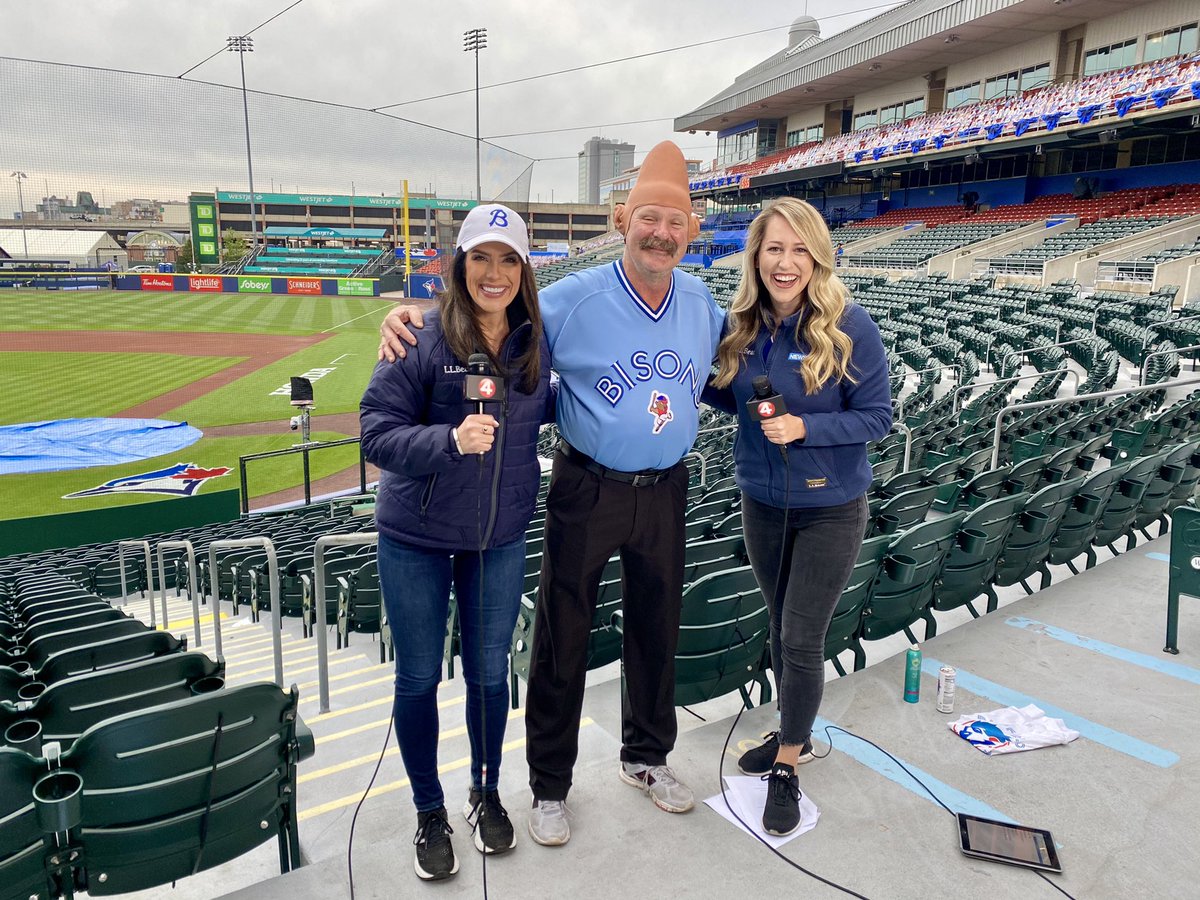 Mel_Orlins's tweet photo. WhOoOo wants a beer?! 🍻 Conehead just gave @news4buffalo one of the most epic interviews ever! He’s ready for first pitch! ⚾️#WeAreBlueJays https://t.co/oeSnHJxAMq