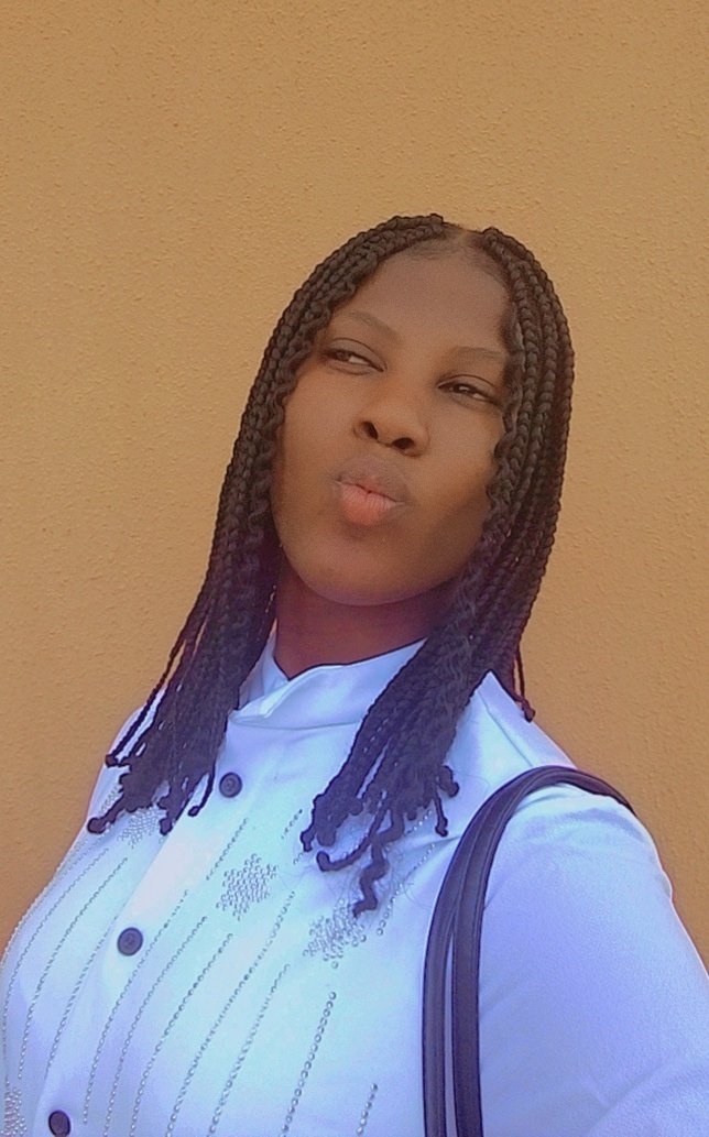 iamhoney_folu tweet picture