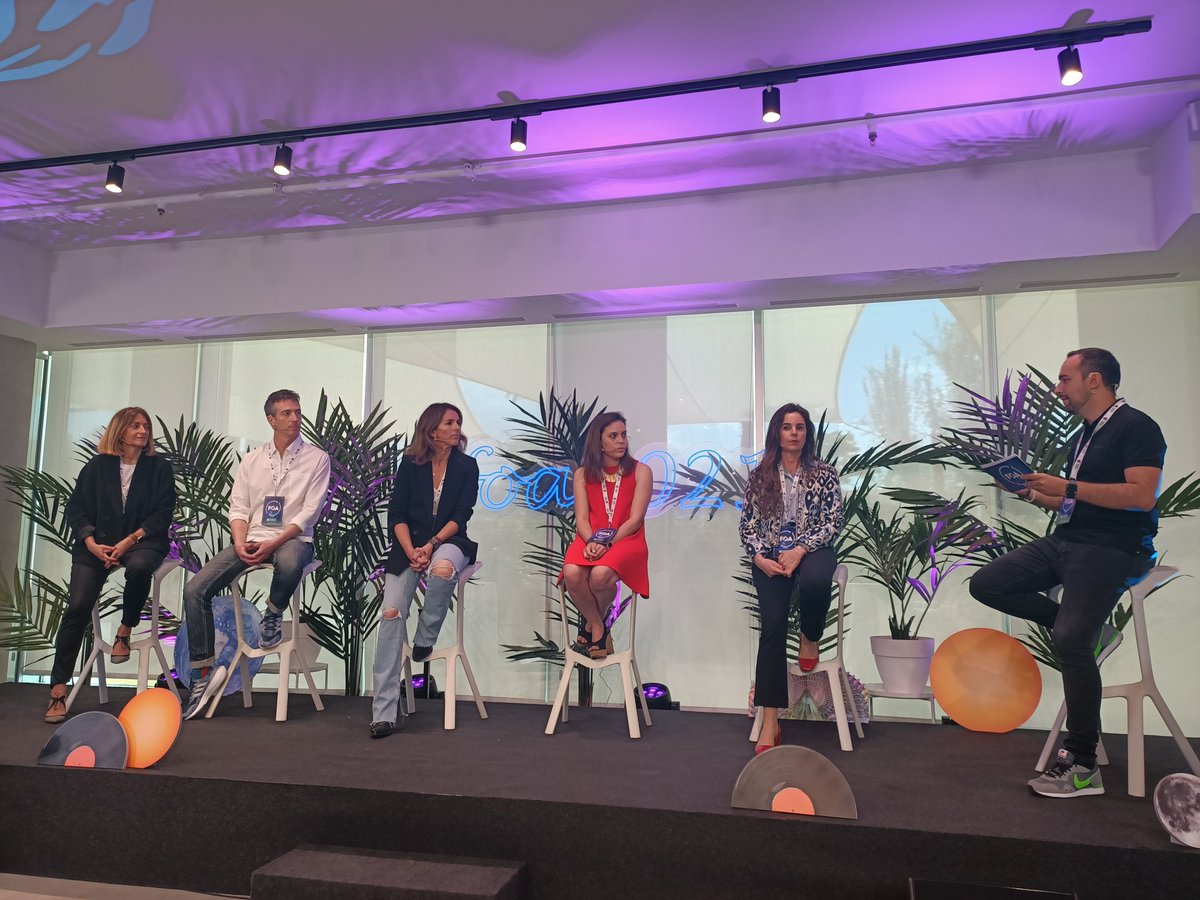mkdirecto's tweet photo. "La sostenibilidad es un camino por recorrer y la marca que no lo tenga en su hoja de ruta se va a quedar atrás", E. Gris (@HyundaiEsp) en #FOA2021 

https://t.co/lAPLlq2LT9 https://t.co/grE7AQrcIn