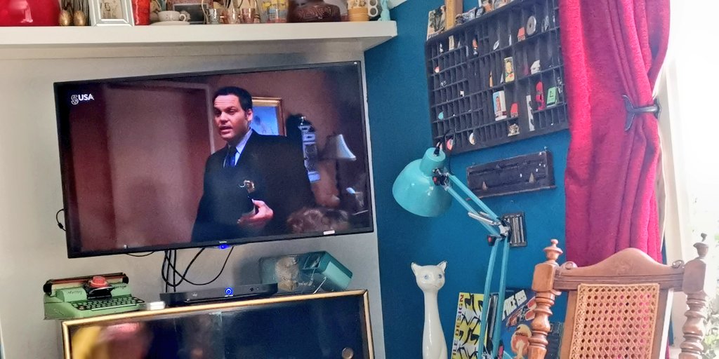joncampling's tweet photo. Ohhh well I can't spend all day watching the fab @vincentdonofrio beautifully out wit criminals lol
I Gotta go to the gym, then the beach, then do my Daily #LearningGuitarLIVE (Accoustic today) STREAM then do a #Selftape casting 🏋️🏊🎸🎬
YAY.
X
#LawAndOrderCI https://t.co/kCQc8RnP7m