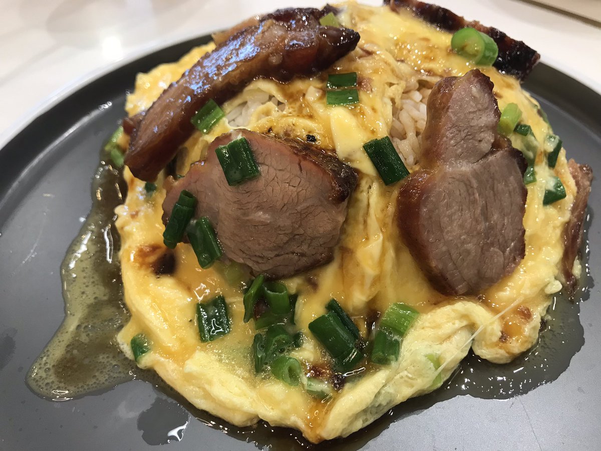 Qbonbon's tweet photo. #StaySafeWhenEatingOut #ShoppingDayIsDineInDay 😝 And I gotta have a #ChâteraiséApplePie as dessert with #DirtyCoffee ☕️😎😝 https://t.co/6XraGkIjCI