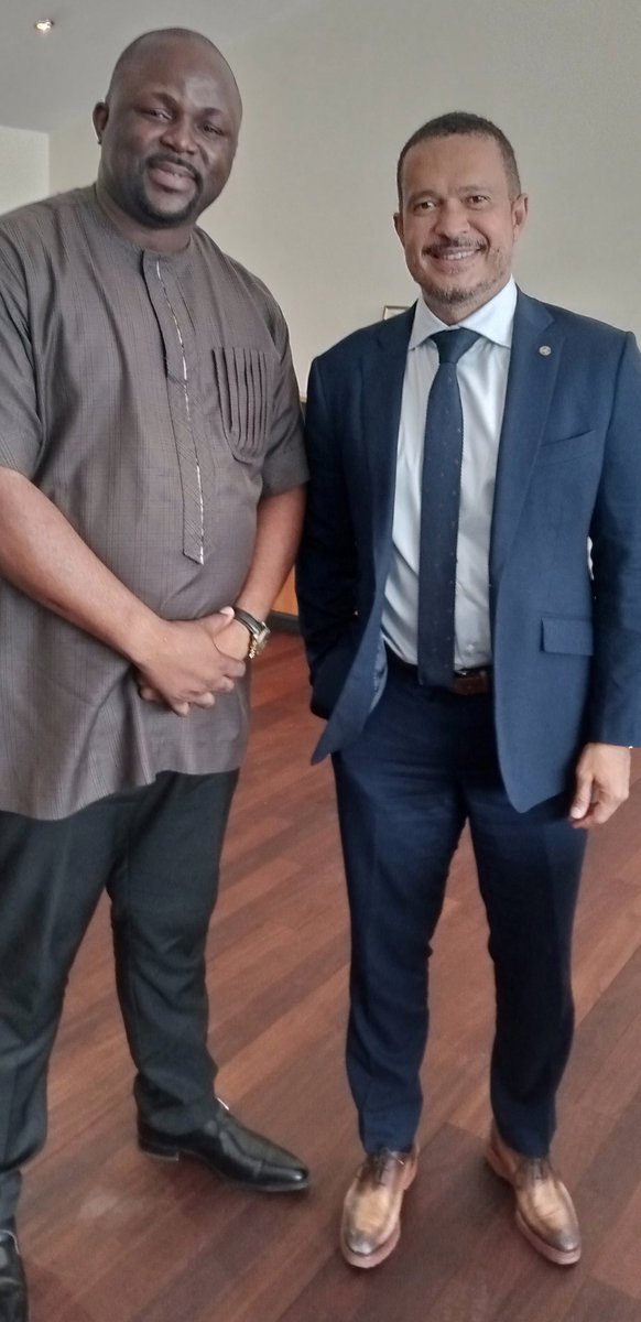 DonaldMusan's tweet photo. #INSTANTCOACHING
#INSTANTBUSINESS
Dans la vie, il est des rencontres stimulantes qui nous incitent à donner le meilleur de nous-même ▶️ ALLER AU FOND.
Cher @Luc_Gerard, mon coach, merci pr les orientations et motivation que je viens d recevoir.
Une rencontre, un boost d'énergie. https://t.co/OsnltJIBXs