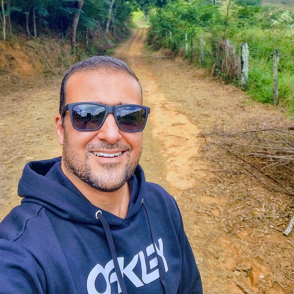 Thiagodhe's tweet photo. #NewProfilePic https://t.co/dqDB7t2Nu4