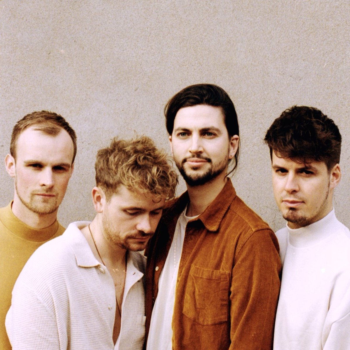 Listen: "Waves" by <a href="/thekingsparade/">The King's Parade</a> at wolfinasuit.com/2021/06/01/lis… #waves #thekingsparade #UK #NewMusicAlert #indie #indiemusic #indierock #indiepop #Music #mustlisten #wolfinasuit #Musicblog #musicislife #feelthemusic #NewMusic #onrepeat