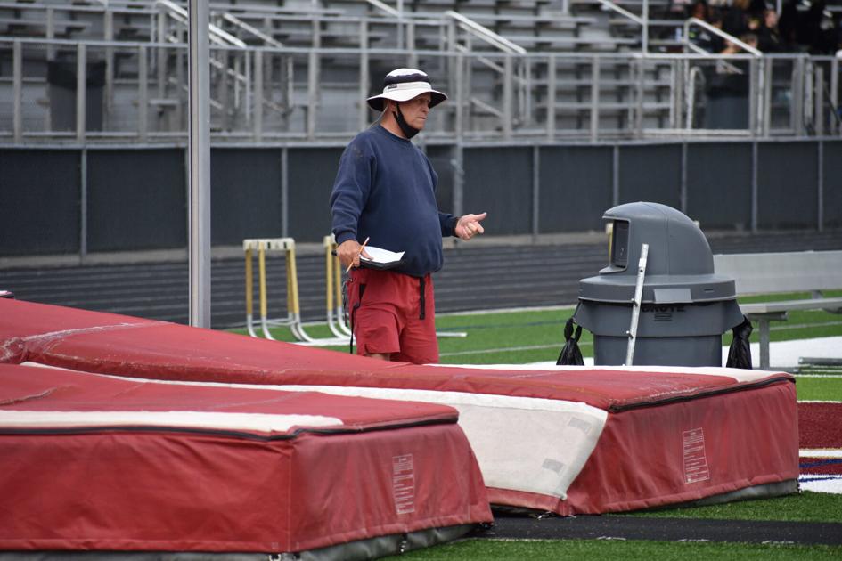 Retirement calls for longtime Mill Creek track and field coach Rik Moore bit.ly/3vGknpN