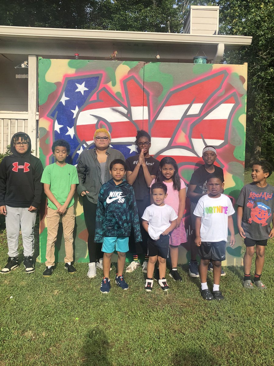 ArtByLevar's tweet photo. Our 1st “Uncle Summer Art Camp” is happening NOW!! Food, Fun and Artivities!!! #unclebolo #unclemario @8robinsons #artbylevar #ad #1stofJune #ArtistOnTwitter #mrrobinsonrocks #Summer2021 #levarrobinson #unclesummerartcamp #summercamp https://t.co/PPQsYQE98W