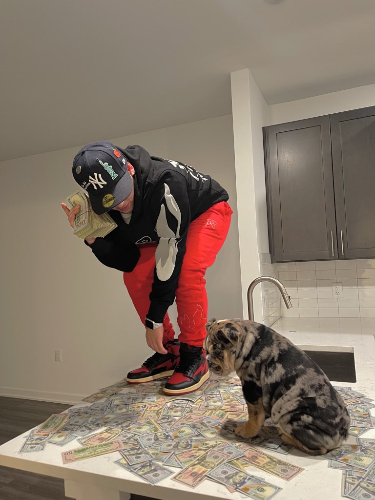 prod073's tweet photo. I JUST GOT A NEW CRIB 🥳 https://t.co/BiY1KgUq9b