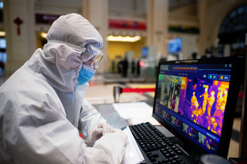 xataka's tweet image. Ya puedes decir que el coronavirus salió de un laboratorio: cómo una &quot;noticia falsa&quot; deja de serlo magnet.xataka.com/en-diez-minuto…