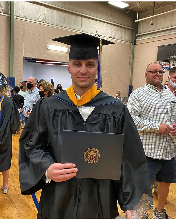 Canisius_Univ's tweet photo. Canisius concluded all 10 of its commencement ceremonies for the Classes of 2020 and 2021 this past weekend.  But somehow we think the proud faces of our newest graduates will linger much longer.  Congrats! 🎓  #GriffGrad #Classof2021 #Classof2020 https://t.co/oUElITeJwP