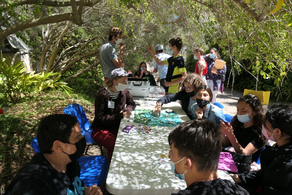 LifeSamfix's tweet image. During the Day of middle school, on 25th of May, 2021, we talked about #SAMFIX Life Project at #VillaThuret in #Antibes with a stand on biological invasions. We also played educational games of the Mediterranean Botanical Conservatory on biological invasions (#Aliem project).