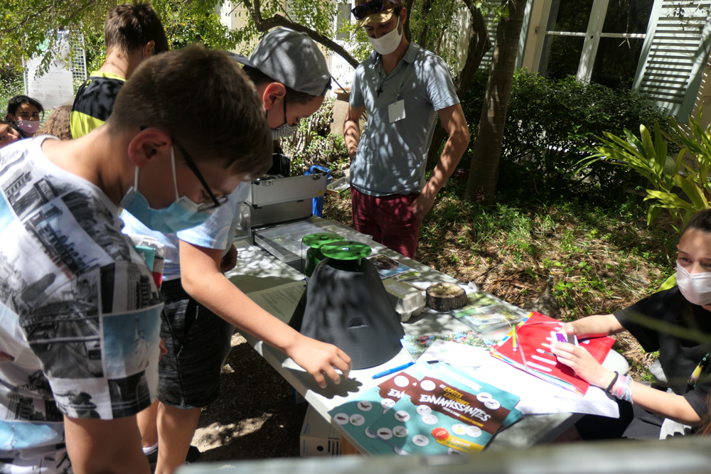 LifeSamfix's tweet image. During the Day of middle school, on 25th of May, 2021, we talked about #SAMFIX Life Project at #VillaThuret in #Antibes with a stand on biological invasions. We also played educational games of the Mediterranean Botanical Conservatory on biological invasions (#Aliem project).