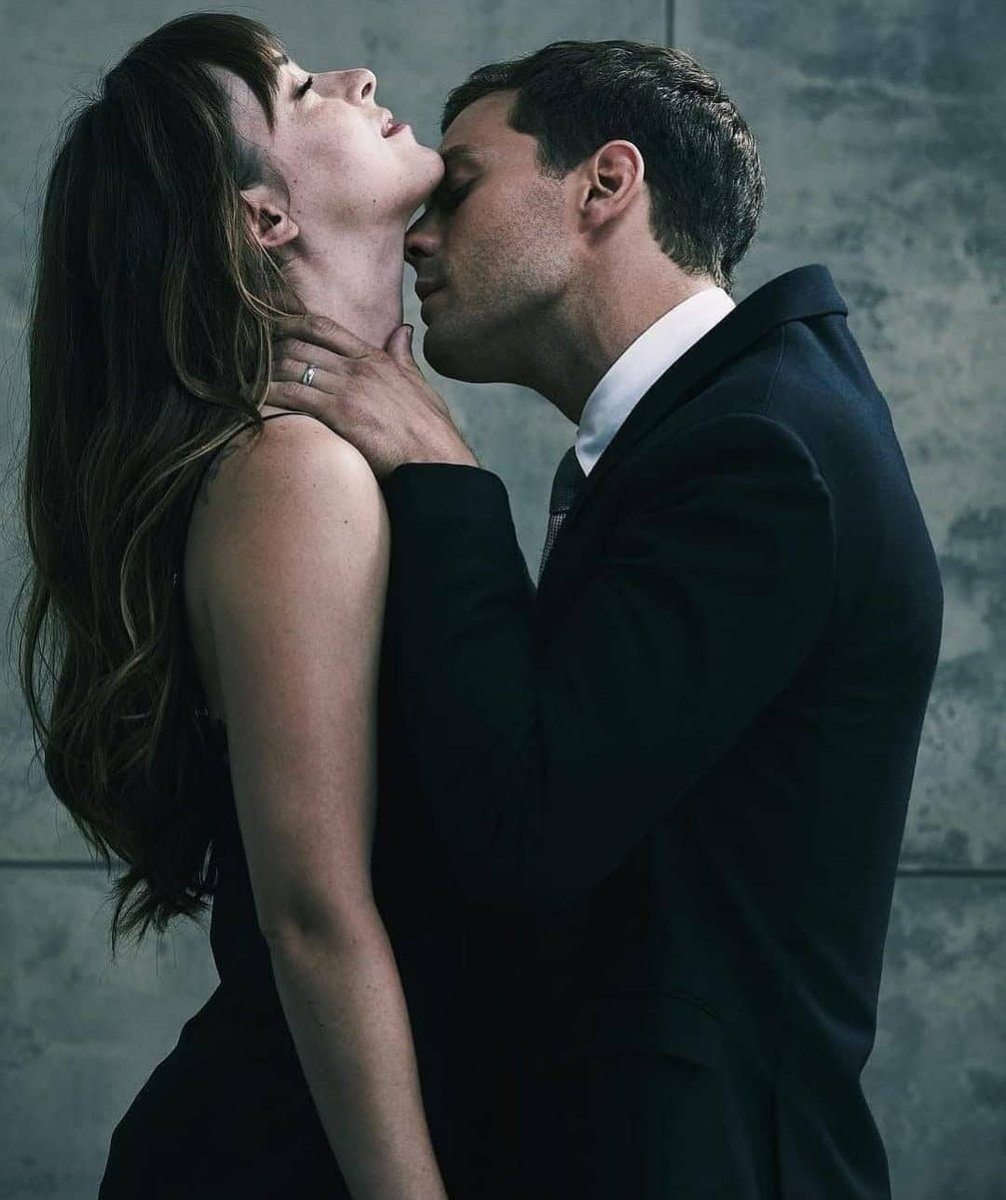 Freed is finally here. 
This series changed my life in so many ways and I'll never be able to say thank you enough. 

Happy Release Day <a href="/E_L_James/">E L James 💙</a> 

#FiftyForever #FiftyShadesFreed #Freed #FiftyShades