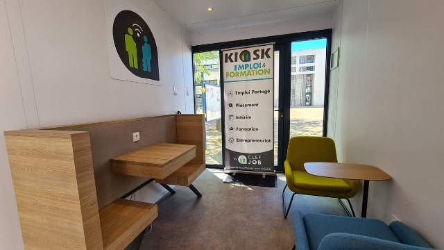 Rendez-vous au CLEF JOB City de #crepyenvalois
Dès aujourd’hui, venez trouver l’#emploi ou la #formation que vous recherchez dans notre kiosque.

Ouvert du lundi au vendredi, de 9h à 17h sans rendez-vous. #clefjobcity #clefjob 
<a href="/MairieCrepy/">Ville de Crépy-en-Valois</a> 
👉 bit.ly/3i3M2Nk