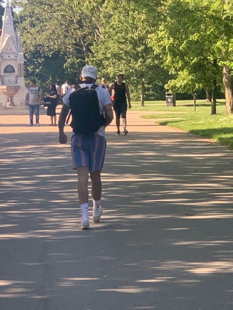 HSUpdating's tweet photo. Harry out today.
June 1, 2021
©️dlibyhg0lden https://t.co/SfWwJUjkZL