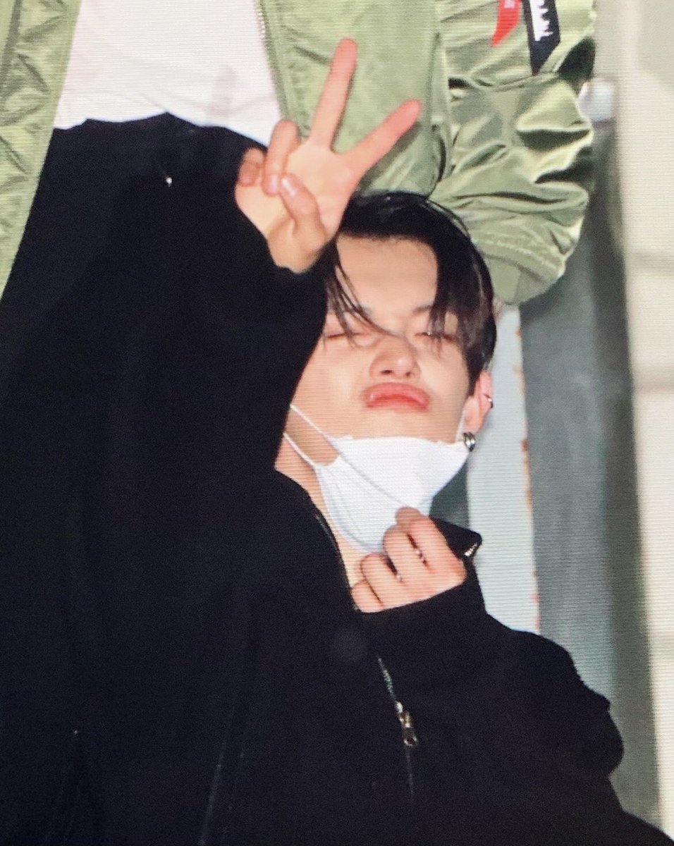 l2HYN's tweet photo. ⠀⠀𝐀t fırst ı was lıke﹕─ hmmm ٬ 𝗺𝗲 ٫ 
⠀⠀ꜥ as a 𝘫𝘰𝘬𝘦! ★ but bro. . . ı dont thınk ıs ⠀⠀⠀⠀⠀⠀⠀⠀joke anɥmore 🗣 https://t.co/KuR1wsXrTE