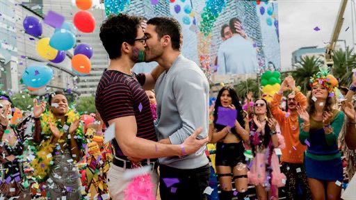 Helvock's tweet photo. “Today, I march to remember that I'm not just a me but I'm also a we. And we march with pride” 

tl cleanse #loveislove #sense8 https://t.co/pY7v9qjogy
