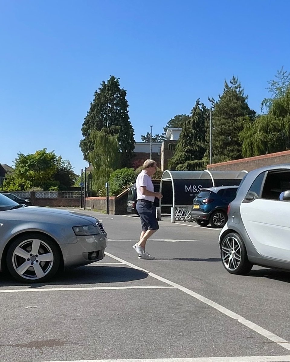 andreoloa's tweet image. I offered Harry my parking ticket but he said he already grabbed one