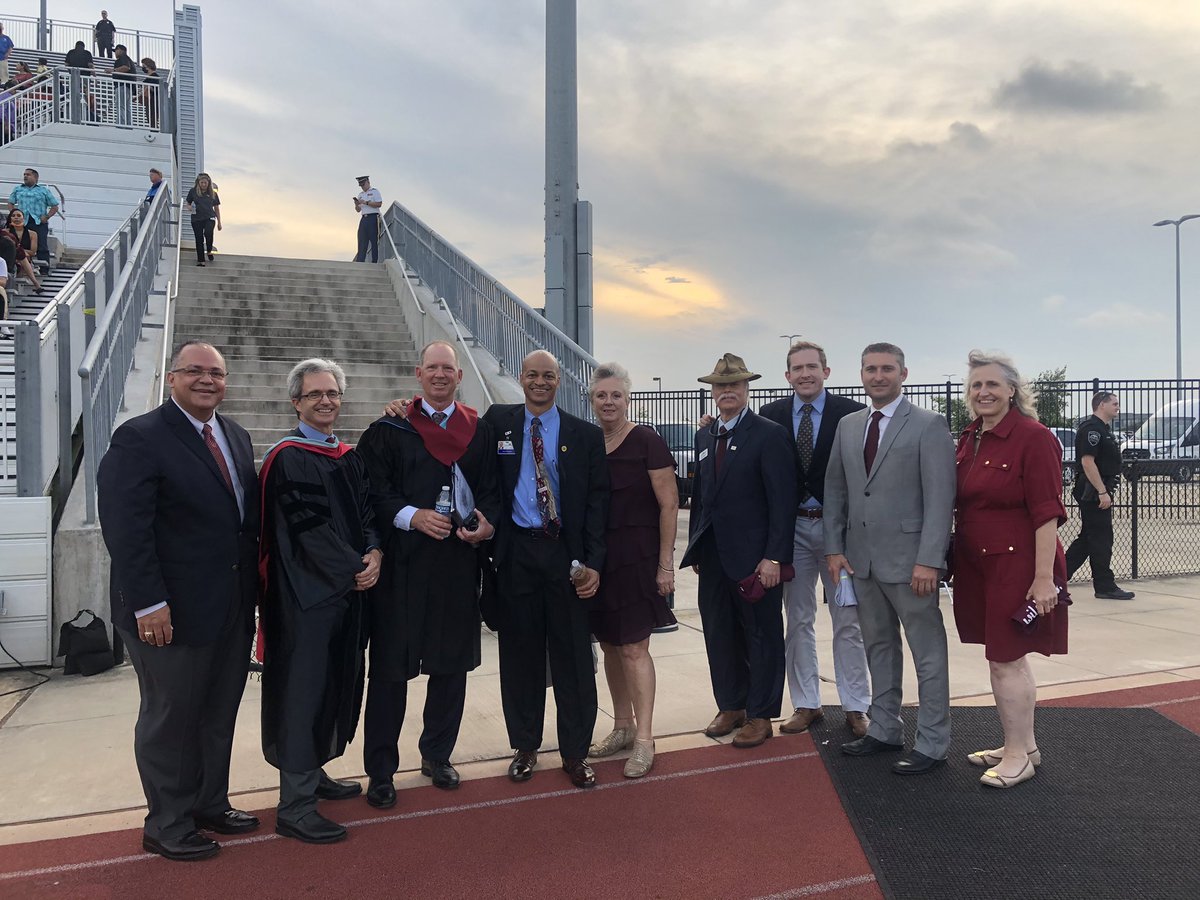 KarenEngle's tweet photo. The first high school in CCISD - @CreekWildcats - graduated its Class of 2021 Sunday night. The weather and ceremony were beautiful and a perfect way to close out the school year. Seniors, you have a blank canvas before you and we look forward to seeing your masterpiece! https://t.co/TWUzvL2csw