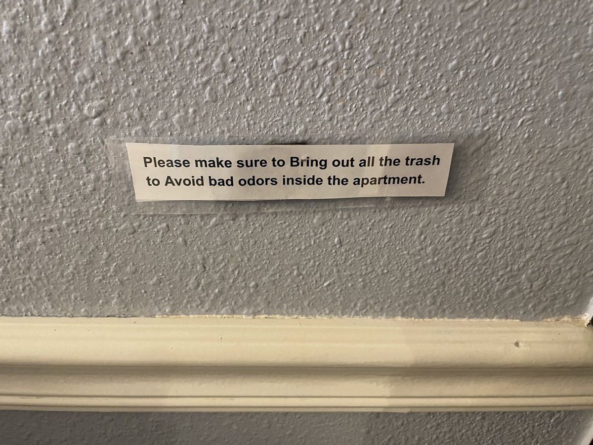 Amber_D_L's tweet photo. The condo we’re renting must have some stories..... https://t.co/XJgHeiRILf