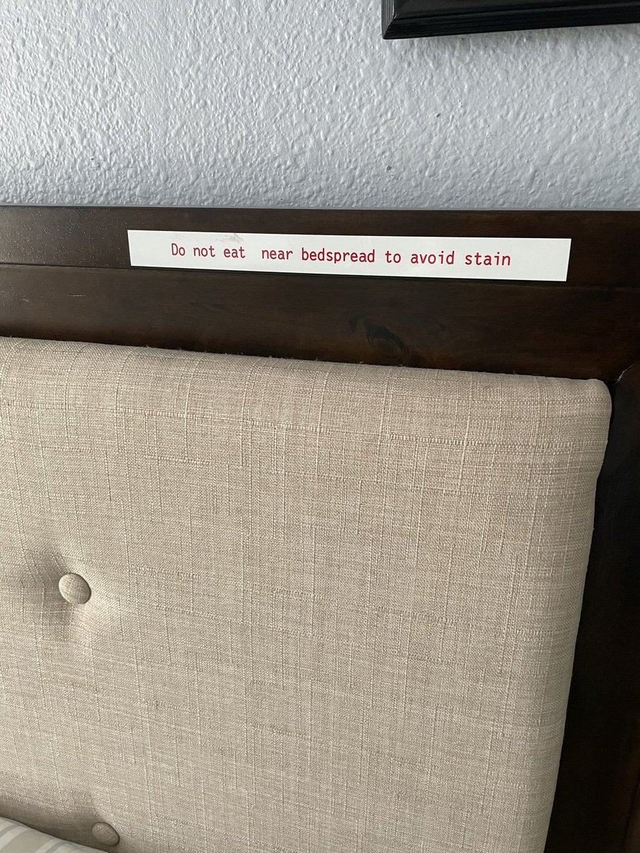 Amber_D_L's tweet photo. The condo we’re renting must have some stories..... https://t.co/XJgHeiRILf