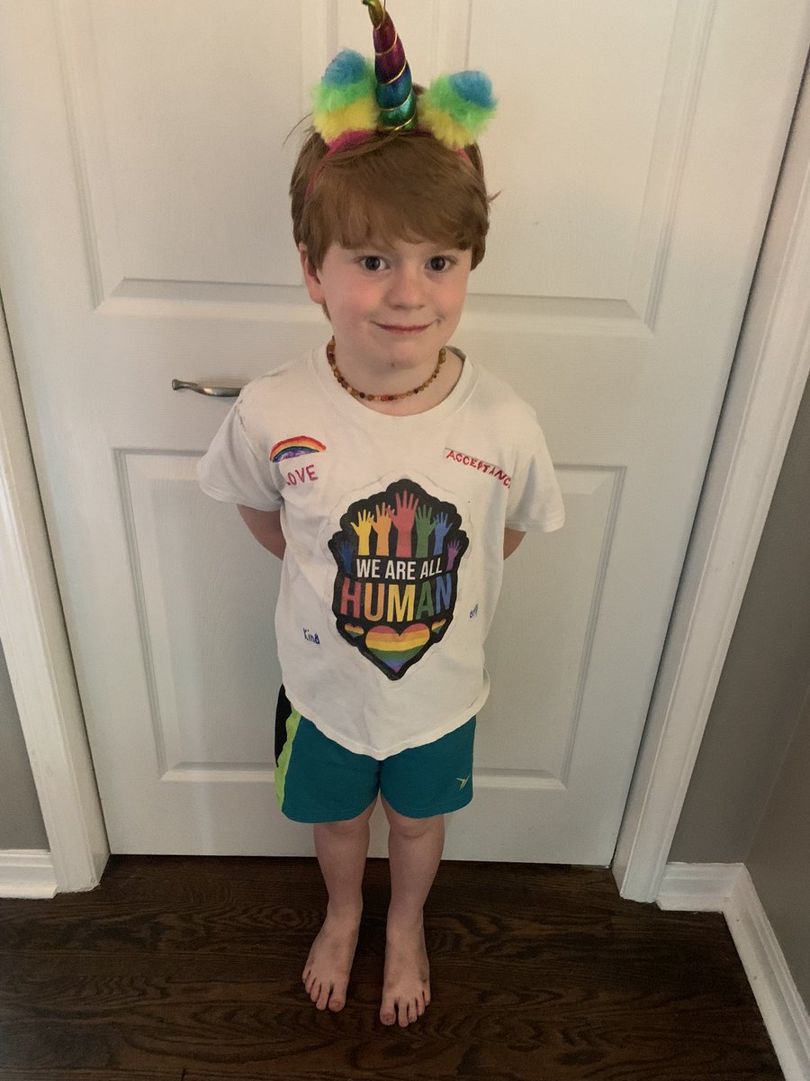 Tenessa_VanH's tweet photo. It’s Rainbow day @StPaul_CES We are all Human @tinavolpini #HCDSBRainbowDay #LBGTQ2SAlly https://t.co/QZHpVj9q1i
