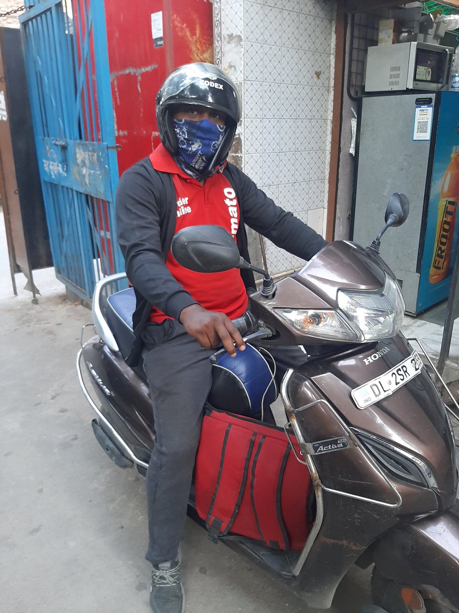 RanaSchn's tweet photo. @SwiggyCares Zomato team had deliver the prodcut on my address with no hassel, had given a same address to @SwiggyCares as well but badly response..poor connectivity loss of money https://t.co/AHOHjmxcK9
