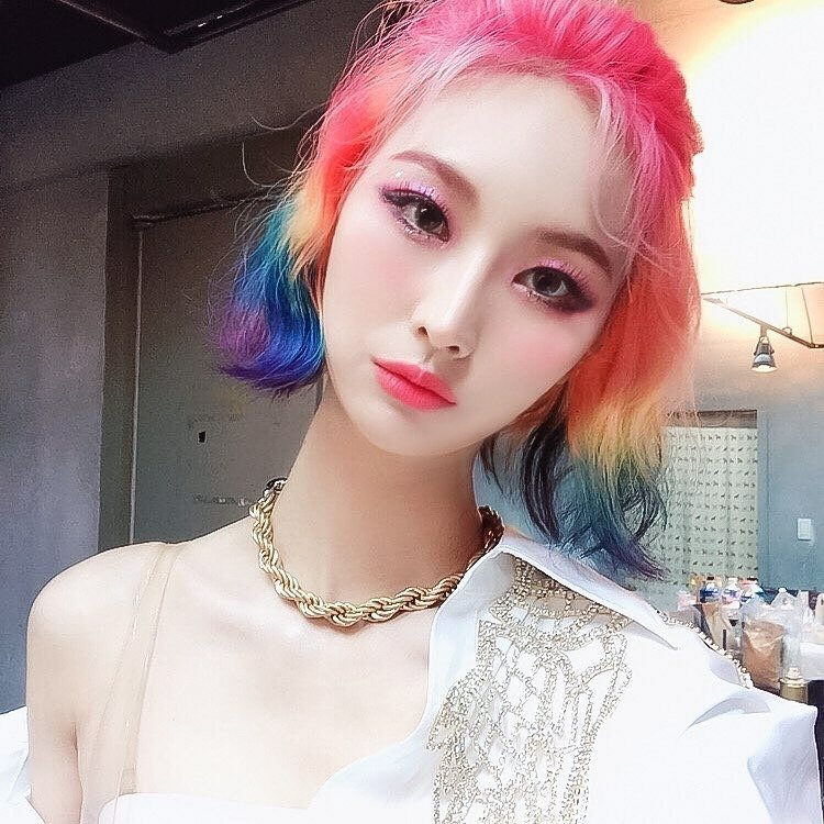 forcheckmate's tweet photo. Bringing rainbow 🌈 haired Sieun back to wish y'all a Happy Pride Month!♥️❤️🧡💛💚💙💜 https://t.co/H4DWeISubq