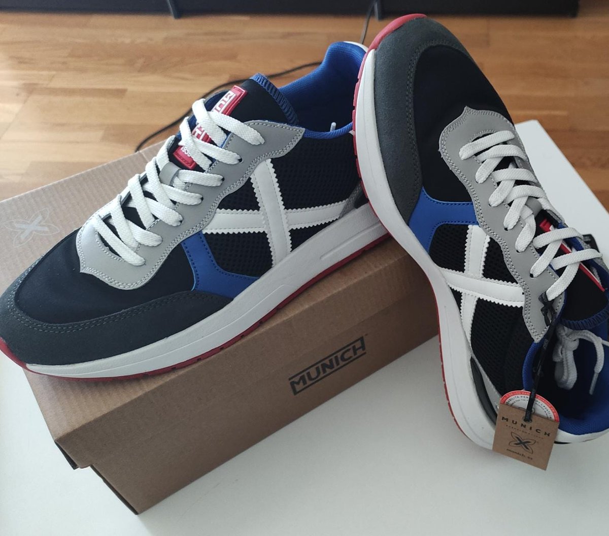 Bada Huesca (@bmhuesca) on Twitter photo 🏆 #CopaASOBAL | El cuerpo técnico tiene un 🎁 de #MunichSports para este fin de semana‼
😘Muchas gracias <a href="/munichsports/">MUNICH Sports</a> y <a href="/pauloroberto710/">Paulo Roberto</a>
¿Qué os parecen las 👟 que llevará el cuerpo técnico para la Copa ASOBAL?
#VamosBada #BadaHuesca #Balonmano #Handball #PauloRoberto 🏆 #CopaASOBAL | El cuerpo técnico tiene un 🎁 de #MunichSports para este fin de semana‼
😘Muchas gracias <a href="/munichsports/">MUNICH Sports</a> y <a href="/pauloroberto710/">Paulo Roberto</a>
¿Qué os parecen las 👟 que llevará el cuerpo técnico para la Copa ASOBAL?
#VamosBada #BadaHuesca #Balonmano #Handball #PauloRoberto