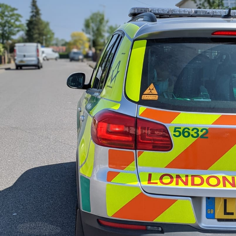 Benji and Lisa attended a road traffic collision and treated the patient with a #TeamLAS paramedic who was also on scene.

This saved an ambulance from being needed, an ambulance that can now respond to another patient. #VolunteersWeek #VolunteersWeek2021
x.com/Ldn_Ambulance/…