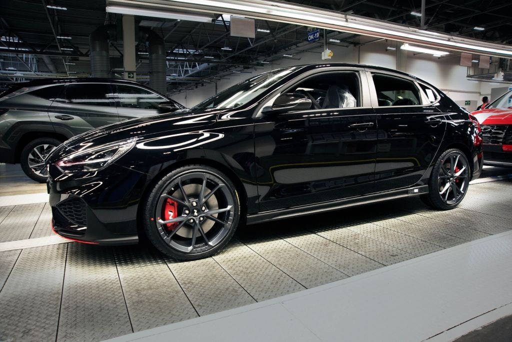 Začela se je proizvodnja nove 🚀. Hyundai I30N in Fastback N že prihaja iz trakov češke tovarne v Nošovicah. 

Več moči, lažji in sedaj tudi z 8-stopnjskim DCT menjalnikom 🤯 

#AcŠubelj #Hyundai #hyundaislovenija #i30n #race #sport